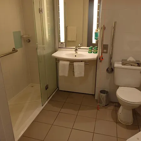 Novotel Manchester West Уорсли Экстерьер фото
